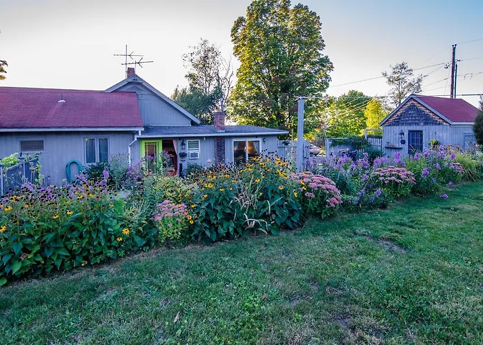 Inn At Charlotte B&B